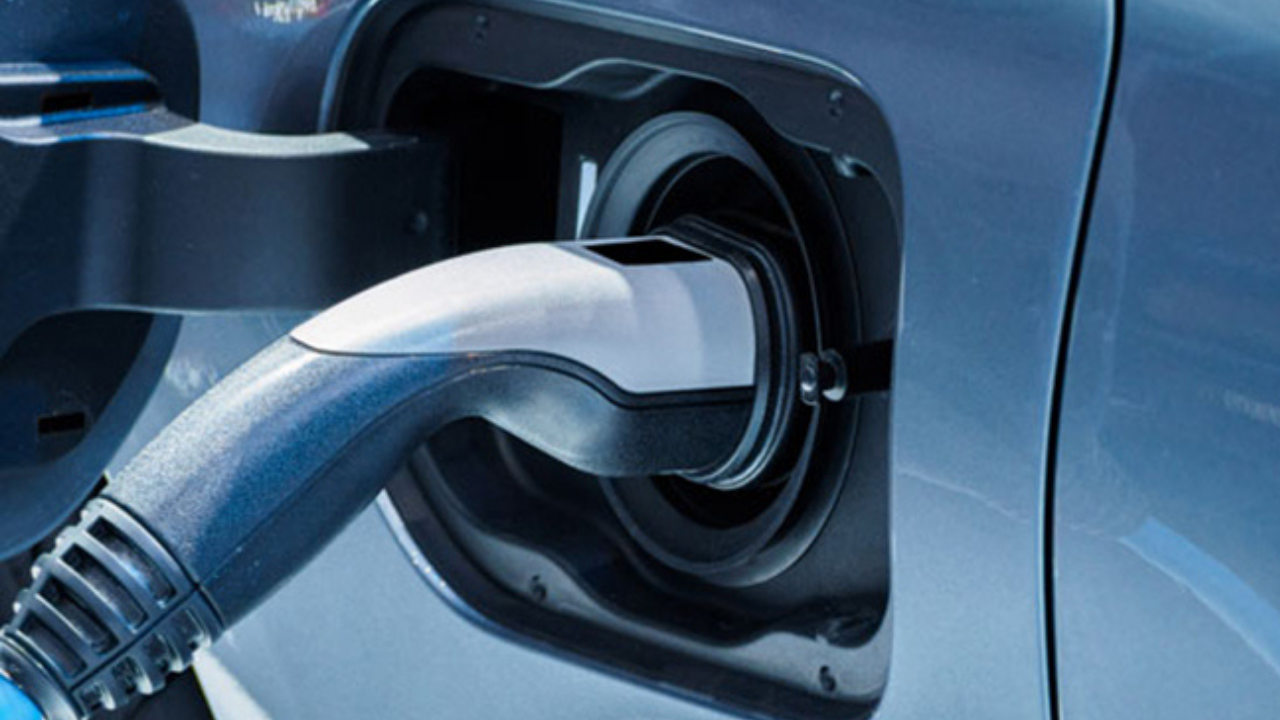 KXQ Series Aluminum Electrolytic Capacitors: High Performance, Compact Design